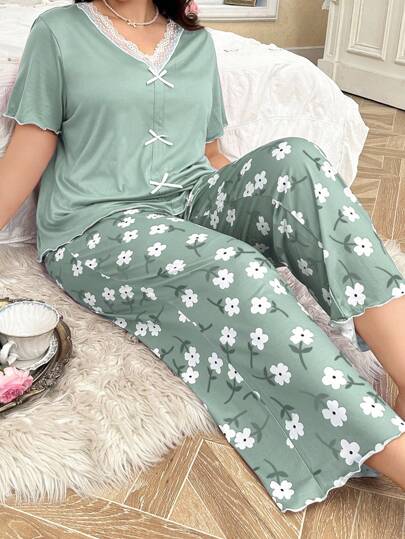 CottageSlumber Sweet Lace Patchwork V-Neck Floral Print Super Soft Green Milk Silk Plus Size Casual Pajama Set With Short Sleeve Top & Pants, Outfits  Cozy And Elegant Details