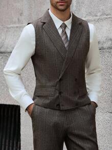 Manfinity Bizformal 精选优质面料，柔软舒适，亲肤透气，挺括有型，不易变形。经典的棕色格纹设计融合了复古与现代风格。是送给男友、丈夫、父亲或朋友的理想礼物，彰显品味与关怀。适合商务会议、婚礼、派对、约会和日常通勤等各种场合，百搭实用，彰显现代男士的个性魅力。男士棕色格纹西装马甲 - 咖啡棕 - 查看 1