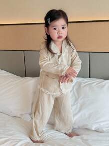 DAZY 女婴缎面蕾丝撞色韩版长袖两件套睡衣套装，幼儿秋季衣服 - 杏色 - 查看 2