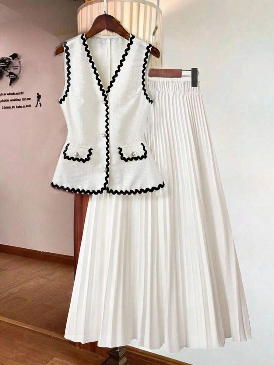 Franclia 2-Piece Set, Elegant, Fashionable, Simple Sleeveless Black Lace Welt Top With Solid Color Pleated Elastic Waist Skirt, Autumn Ladies Teacher Two-Piece Set, Business Casual Women's Wear Two-Piece Set Roupa Para A Universidade