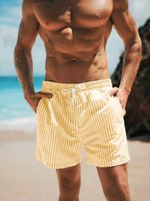 Manfinity BRENVOR 男士条纹派对百慕大短裤，透气梭织面料，黄色泳裤，男士条纹泳裤，男士黄色条纹泳裤，男士沙滩短裤，男士沙滩装 - 芥末黃 - 查看 5