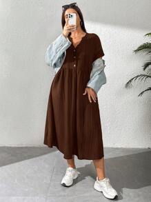 SHEIN Essnce 大码女装春夏时尚休闲宽松舒适日常黑色纹理面料 V 领短袖中长连衣裙，带口袋，女士夏季服装，工作服，曲线黑色连衣裙，教堂服装女士 - 棕色 - 查看 6