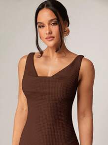 Silquee 女式纯色低胸露背无袖紧身性感迷你连衣裙 - 咖啡棕 - 查看 6