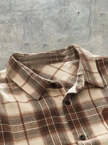 AXEPEAK 大码男士夏季数字格子短袖单排扣休闲衬衫 - 卡其色 - 查看 5