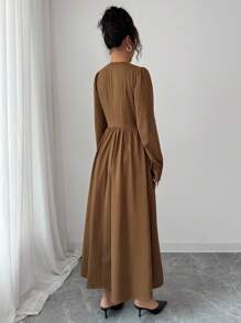 Elenzga 女士棕色厚面料 V 领纽扣设计腰部收紧 A 字秋季中长连衣裙，优雅精致，适合教师装、约会、街头、旅行、感恩节、万圣节派对、秋冬 - 棕色 - 查看 2