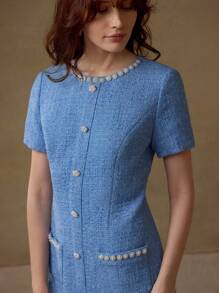 MOTF PREMIUM 粗花呢人造珍珠水钻细节修身短款连衣裙 - 藍色 - 查看 5