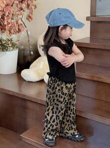 Dazy Kids 2件組女嬰圓領素色無袖T恤與寬鬆豹紋長褲套裝 女嬰服飾 - 黑色 - 查看 5