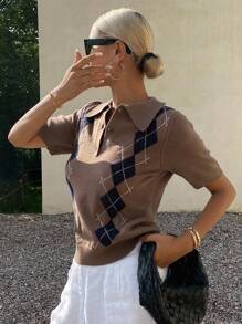 DAZY 撞色提花格子 Polo 领短袖休闲复古针织上衣，女款，秋季 - 棕色 - 查看 4