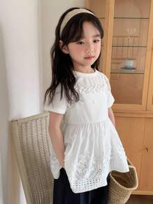 Dazy Kids 年轻女孩花卉3D装饰吊带背心，清新韩版夏季衬衫 - 白色 - 查看 2