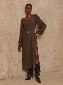 SHEIN Privé VITNOS 秋冬聚会宴会端庄老款女士纯色侧开衩下摆长款修身圆领灯笼袖连衣裙 - 咖啡棕 - 查看 3