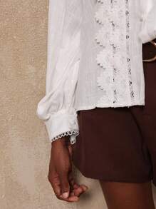 Lumalex VITNOS 2025 Autumn/Winter New Luxury Bohemian Vintage Casual Fashion White Lace Patchwork Long Sleeve Blouse, Suitable For Easter, Music Festivals, Halloween, Back To School, Daily Outings, Parties