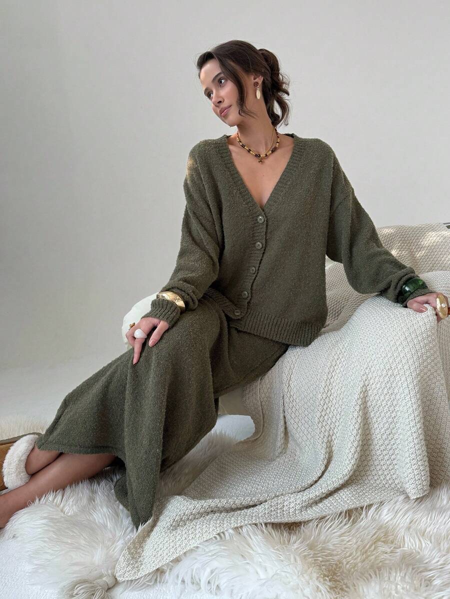 Aloruh 杏色超大落肩长袖开衫+长款A字下摆毛衣裙两件套女装秋季 - 杏色 - 查看 1