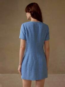 MOTF PREMIUM 粗花呢人造珍珠水钻细节修身短款连衣裙 - 藍色 - 查看 3