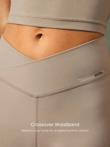 GLOWMODE X Harry Potter 24 英寸 FeatherFit™ 吸汗柔软弹力交叉腰部硅胶标签背面图形腰部口袋紧身裤低冲击瑜伽普拉提 Barre Studio 日常休闲服 - 卡其色 - 查看 3