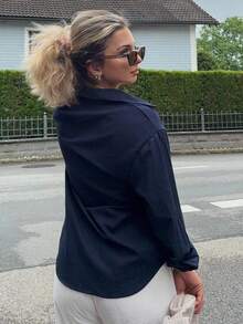 Jeta Ari 女士纯色休闲百搭宽松长袖翻领口袋衬衫，适合春夏季亚麻 - 藏蓝色 - 查看 2