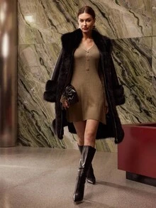 MOTF PREMIUM 优雅纽扣装饰针织连衣裙，秋冬 - 金色 - 查看 6