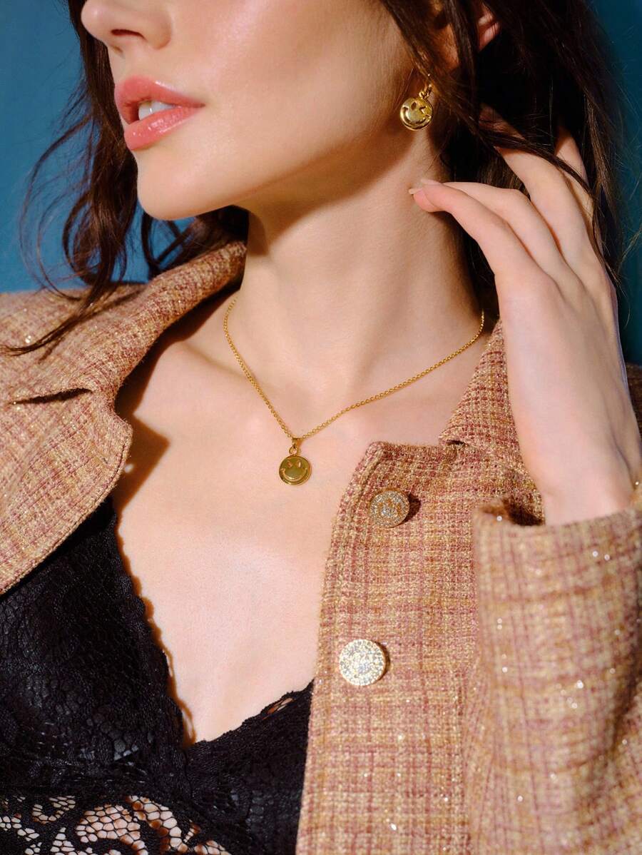S.W.Smiley x MOTF PREMIUM 18K GOLD PLATED HOLLOW SMILING FACE NECKLACE - Yellow Gold - View 2