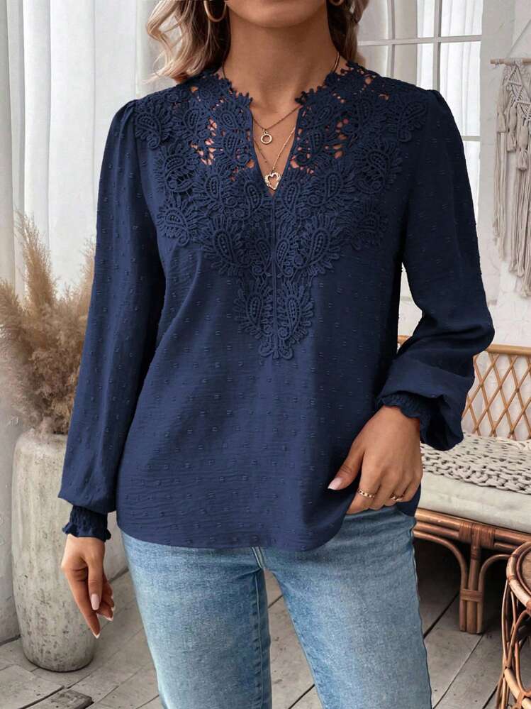Auvina Blusa de Manga Longa Minimalista Elegante com Colarinho Floral Recortado e Cor Sólida em Plus Size para Mulheres - Azul - Visão 5