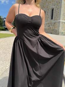 Jeta Ari Elegante vestido largo acampanado de mujer con tirantes finos, adecuado para citas casuales, salidas, discotecas, fiestas, temporada de otoño - Café integral - Ver 3