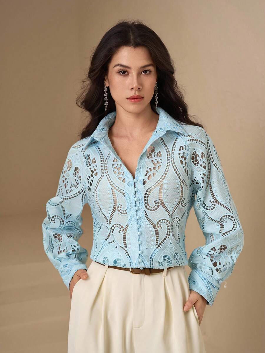 DAZY Áo kiểu nữ tay dài, dáng suông, thêu họa tiết rỗng, cài cúc phía trước, chất liệu vải xuyên thấu. - Màu xanh lam - Xem 1