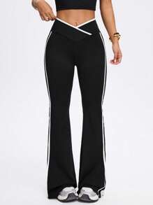 Easithlete 女式不对称腰侧条纹喇叭运动裤 - 黑與白 - 查看 2