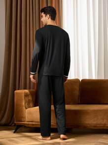 Manfinity Underwear&Sleepwear Basics 男士耳机印花长袖上衣和裤子睡衣套装，秋冬服装 - 黑色 - 查看 2