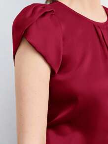 BizChic Women's Solid Color Round Neck Pleated Decor Batwing Sleeve Loose Casual Blouse, Basic Urban Commute Style, Elegant And Fashionable Business Casual Outfit For Ladies, Teachers, Office Wear