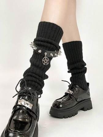 Grunge Punk 1 Paar Punk-Stil schwarze gestrickte Beinstulpen + Fünf-Zacken-Stern Nieten Kunstleder Beinmanschetten, Gothic ausgestellte gestapelte Beinstulpen, Mode & Schlankheitseffekt, geeignet für täglichen Gebrauch und Festivitäten