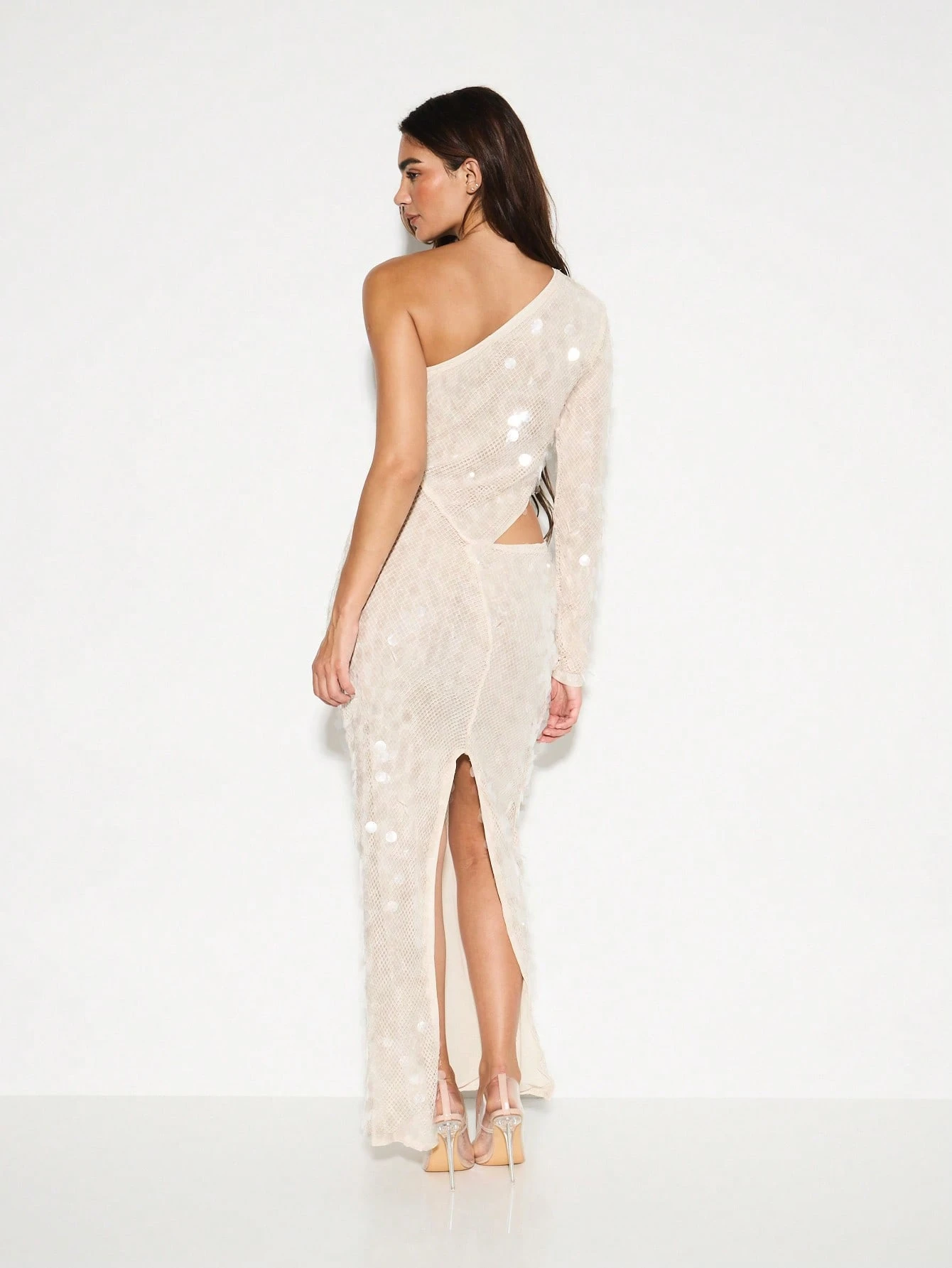 KIZN Abito lungo monospalla con disco in paillettes trasparente