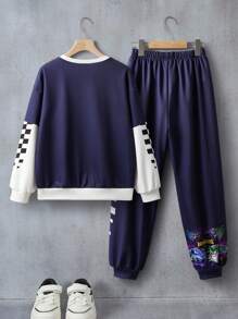 Batwheels X SHEIN Tween Boy Casual Street Fashion Cartoon Race Car Letter Graphic Patchwork Checkerboard Loose Fit Pullover And Elastic Waist Sweatpants Set, Spring/Autumn Boys Graphic Sweatpants And Shirt Boys Jogger Sets Boys Graphic Sweatpants And Sweatshirt Set