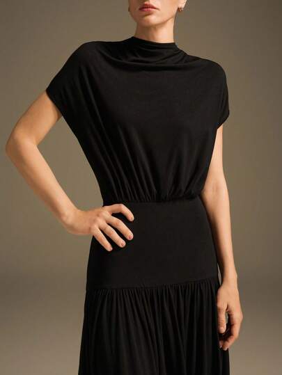 Ontre Robe longue pour femmes printemps/été 2026, vêtements printemps/été, tenue de fête, tenue de vacances, robe de vacances, vêtements toutes saisons, tenue printemps/été, tenue de rentrée scolaire pour femmes, tenue d'ouverture d'école, tenue d'enseignante, vacances, costume, vêtement d'extérieur, tenue de sortie, robe de témoin de mariage, robe élégante de témoin de mariage, église, tenue d'église pour femmes, tenue décontractée chic, robe longue minimaliste à couleur unie et taille cintrée pour femmes