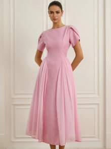 Aveloria Rosie 优雅郁金香3D短袖圆领下摆开叉混合材质拼接粉色竹节针织连衣裙