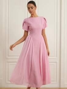 Aveloria Rosie 优雅郁金香3D短袖圆领下摆开叉混合材质拼接粉色竹节针织连衣裙