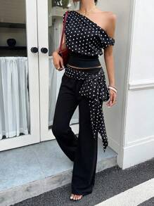 Siren Gaze 优雅女士波点印花褶皱肩上衣和喇叭裤两件套 | 2025 秋冬新品 | 非常适合下午茶、日常穿着、通勤、约会之夜和度假 | 杏色透明蕾丝提花上衣，带有褶皱细节和波点喇叭裤 | 秋季衣橱必备单品 - 黑色 - 查看 5