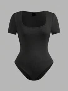 SHEIN EZwear 3 Stücke/Set Schwarz, Pink, Weiß Quadratischer Ausschnitt T-Shirt Romper, geeignet für den Sommer