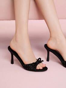 CUCCOO DOLLMOD 女士黑色缎面波尔卡圆点网眼拼布蝴蝶结圆头时尚可爱法式浪漫夏日约会细高跟穆勒凉鞋