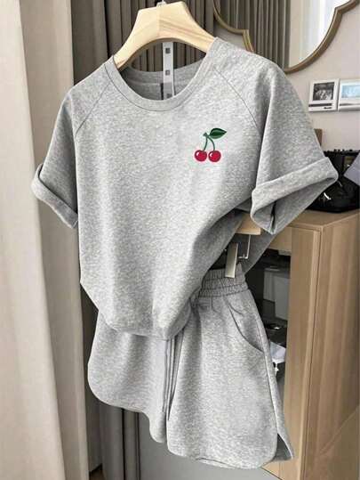 SHEIN Plus Size Women's Cherry Print Raglan Short Sleeve T-Shirt And Shorts Casual Suit, Summer