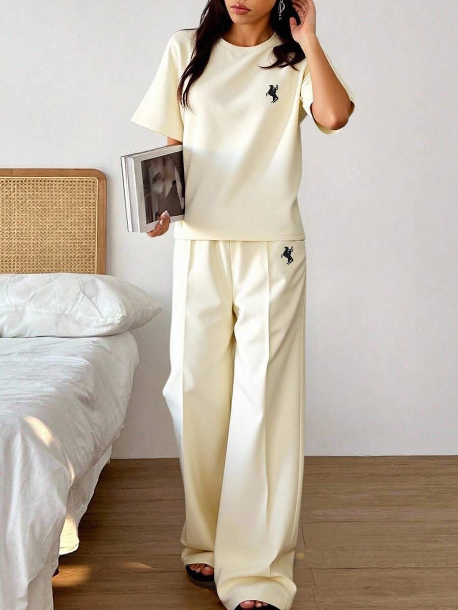 Sparklyn 2 件套青少年女孩休闲运动套装，宽松百搭刺绣短袖上衣 + 长裤套装，适合居家、上学和日常穿着