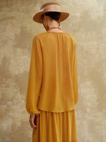 Revavyn Revavyn Áo sơ mi nữ bằng vải chiffon thanh lịch tay phồng, cài cúc, thắt nơ phía trước, thích hợp mặc đi làm, đi nghỉ mát, áo dễ thương, áo sơ mi cài cúc, phong cách boho, áo kiểu rộng rãi, phong cách Nashville, trang phục nghỉ dưỡng, trang phục công sở, trang phục mùa thu, phong cách cổ điển thường ngày mùa xuân. - Màu vàng - Xem 3
