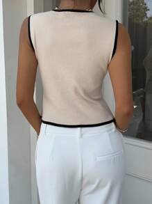 Siren Gaze 杏色女教师套装，秋季女装，撞色滚边设计，海星金属装饰扣，女式海星单排扣时尚针织背心。 - 杏色 - 查看 3