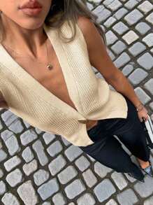 Siren Gaze Butter Yellow Old Money Style Back To School Teacher Outfits For Women Winter Clothes For Women Autumn Clothes Woolen Metal Button Split Sleeveless Casual Top For Commuting Women's Solid Color Metal Button Casual Loose Knit Vest