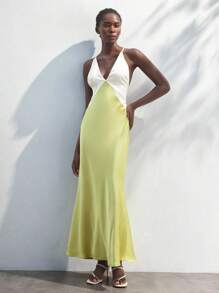 Maija 奶油黄和白色拼色 V 领细肩带修身中长连衣裙，优雅露背夏季连衣裙，婚礼宾客服装，女士假日度假连衣裙 - 綠色 - 查看 2
