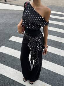 Siren Gaze 优雅女士波点印花褶皱肩上衣和喇叭裤两件套 | 2025 秋冬新品 | 非常适合下午茶、日常穿着、通勤、约会之夜和度假 | 杏色透明蕾丝提花上衣，带有褶皱细节和波点喇叭裤 | 秋季衣橱必备单品 - 黑色 - 查看 9