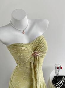 Elamini 提花面料搭配金属海星装饰，露背荷叶边下摆拼接迷你连衣裙，优雅性感可爱，适合度假、休闲、派对、日常、约会、复古、夏季 - 黃色 - 查看 4