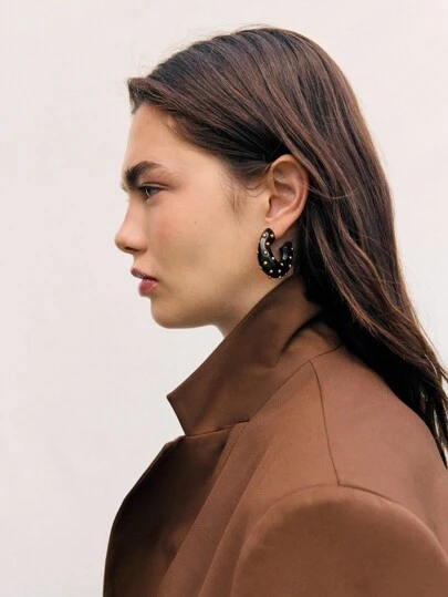 Nöista Elevate Your Autumn Wardrobe With This Brown Plaid Blazer, A Statement Piece For Fall Women Clothes And Office Wear Women. Perfect For Business Casual Woman Or Old Money Style Women, This Versatile Blazer Transitions Smoothly From Work Clothes Women To Smart Going Out Outfits For The Season.