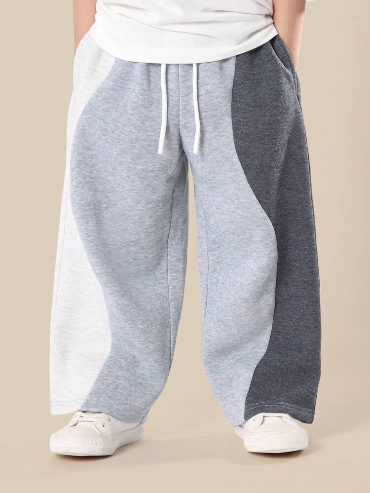 Pantaloni della tuta larghi a blocchi di colore con elastico in vita e tasche