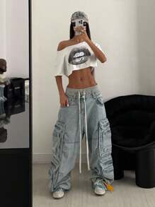 StreetHx 女式不对称领口短款 T 恤，朋克亚文化唇印白色短袖上衣