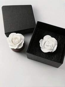 SHEIN 1Pc Essential Oil Diffuser Set, Indoor Fragrance Essential Oil Stone Creative Home Fragrance Wood Base Gypsum Rose Car Fragrance Stone Ornament Home/Car Fragrance Decoration, Flameless And Battery Free, Suitable For Bedrooms And Living Rooms