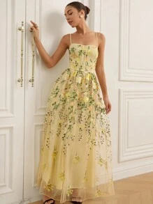 Chiquease 优雅法式浪漫约会奢华高端设计精致刺绣拼接收腰修身蓬蓬连衣裙女 - 黃色 - 查看 3