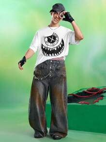 MADBALLS X SHEIN 男士休闲街头卡通字母印花落肩宽松白色T恤，夏季 - 白色 - 查看 7